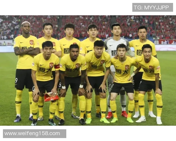 广州羽毛球队在欧锦赛中的默契配合与精彩表现分析 广州羽毛球队在欧锦赛中的默契配合与精彩表现分析