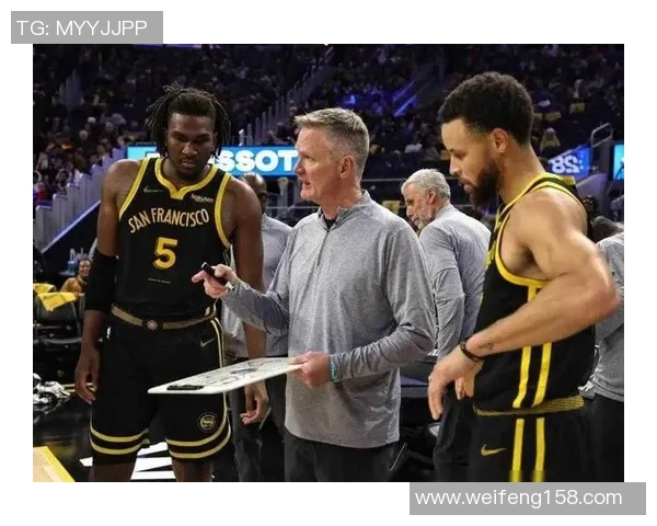 火箭队与勇士队激战正酣11月7日精彩对决引发球迷热议