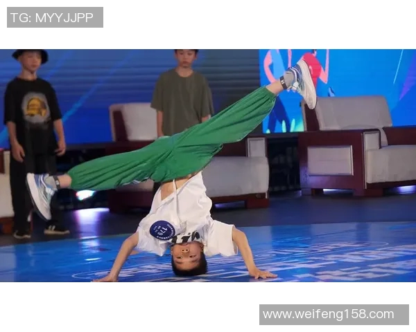 重庆街舞队在世界攀岩锦标赛中的默契配合与精彩表现分析 重庆街舞队在世界攀岩锦标赛中的默契配合与精彩表现分析