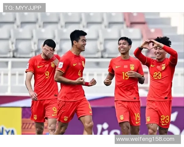 中国国奥队迎战斯洛文尼亚队全力争胜展现青春风采